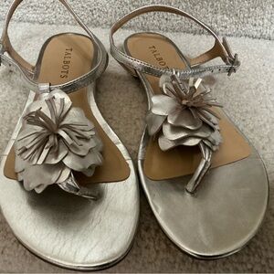 Talbots Silver Floral Leather Thong Sandals with Ankle Strap, size 8